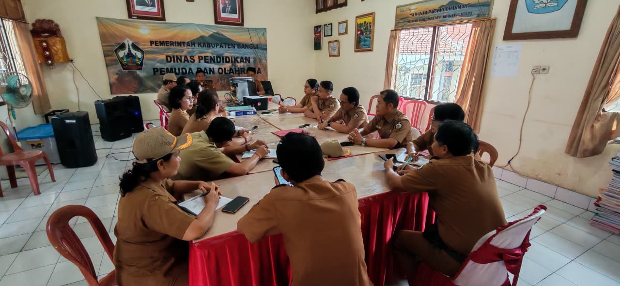 Rapat Internal Disdikpora Terkait Pelayanan Publik