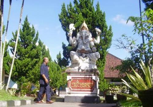 Gede Aster Kepala SMKN 1 Bangli
