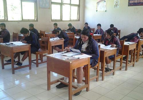 UN  SMP Hari Pertama