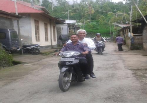 Sidak Kadisdipora di SD LOkasi Balik Bukit