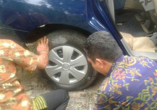 Sidak Kadisdipora di SD LOkasi Balik Bukit